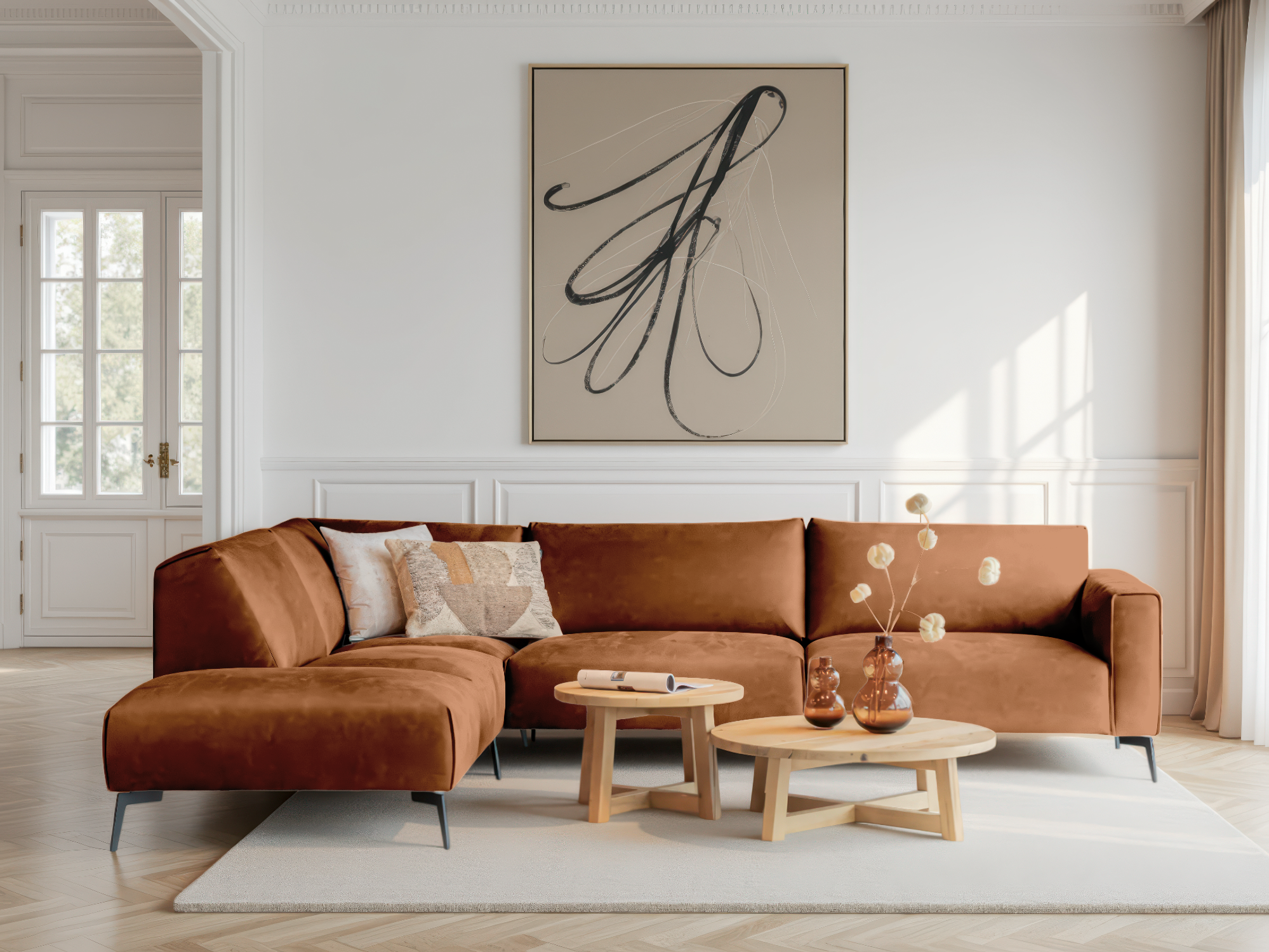 Terracotta hoekbank met warme tint en comfortabele kussens