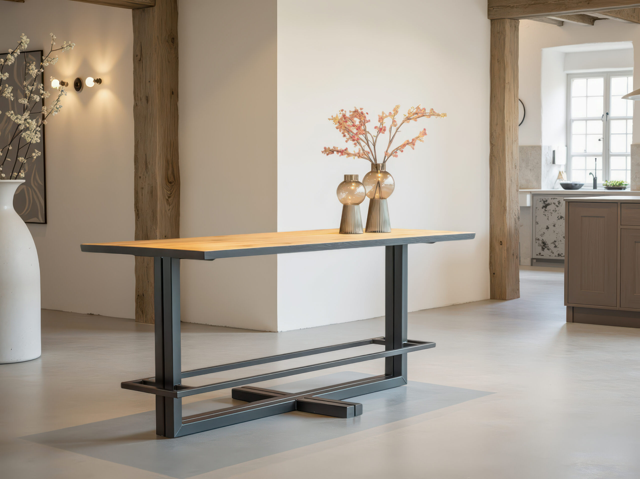 Minimalistische bartafel met een natuurlijke afwerking