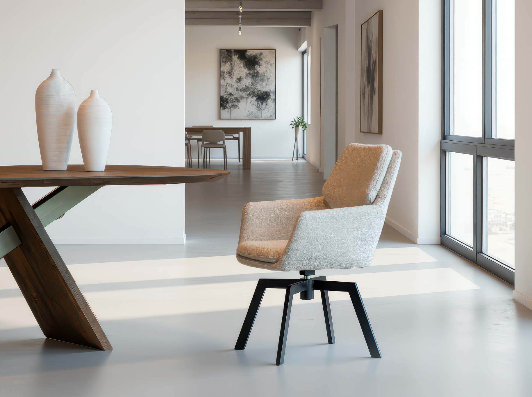 Moderne eetkamerstoel met zachte zitting op een onderstel van gepoedercoat metaal