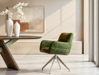 Eetkamerstoel Naxos - Eppic select country moss - onderstel e - metaalkleur champagne Volledig gestoffeerde stoel met stevige metalen voet