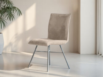 Stoel met comfortabele rugleuning, zwarte poten en suède look