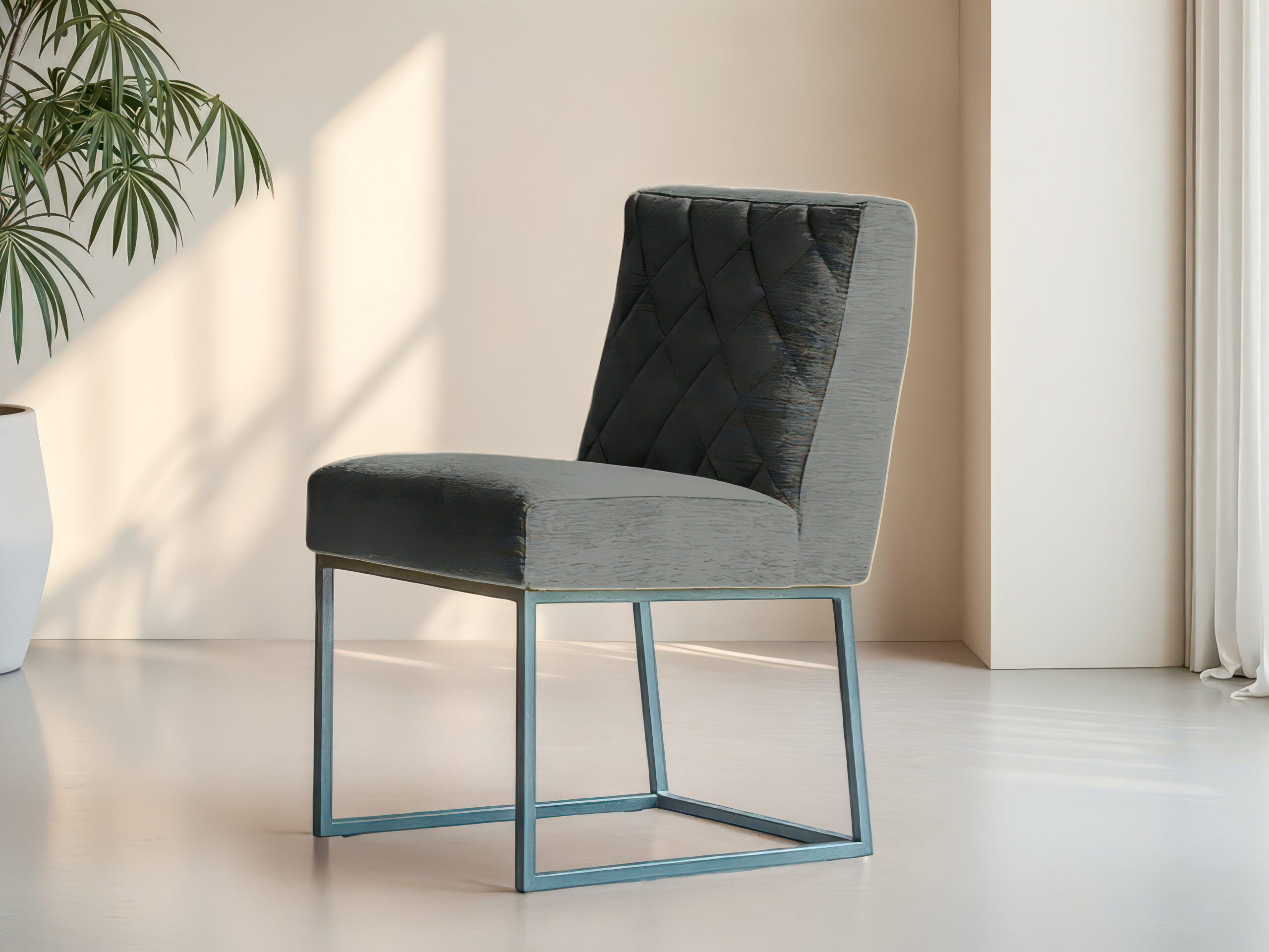 Designstoel met stijlvolle rug en metalen onderstel