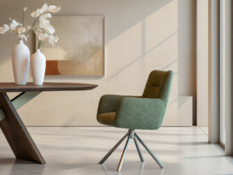 Eetkamerstoel Santorini - Eppic select atocha hunter - onderstel c - metaalkleur champagne Subtiel gevormde eetkamerstoel met volle zitvorm en draaivoet