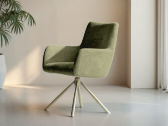 Eetkamerstoel Santorini - mito sage - onderstel c - metaalkleur oud messing Olijfgroene eetkamerstoel met armleuningen