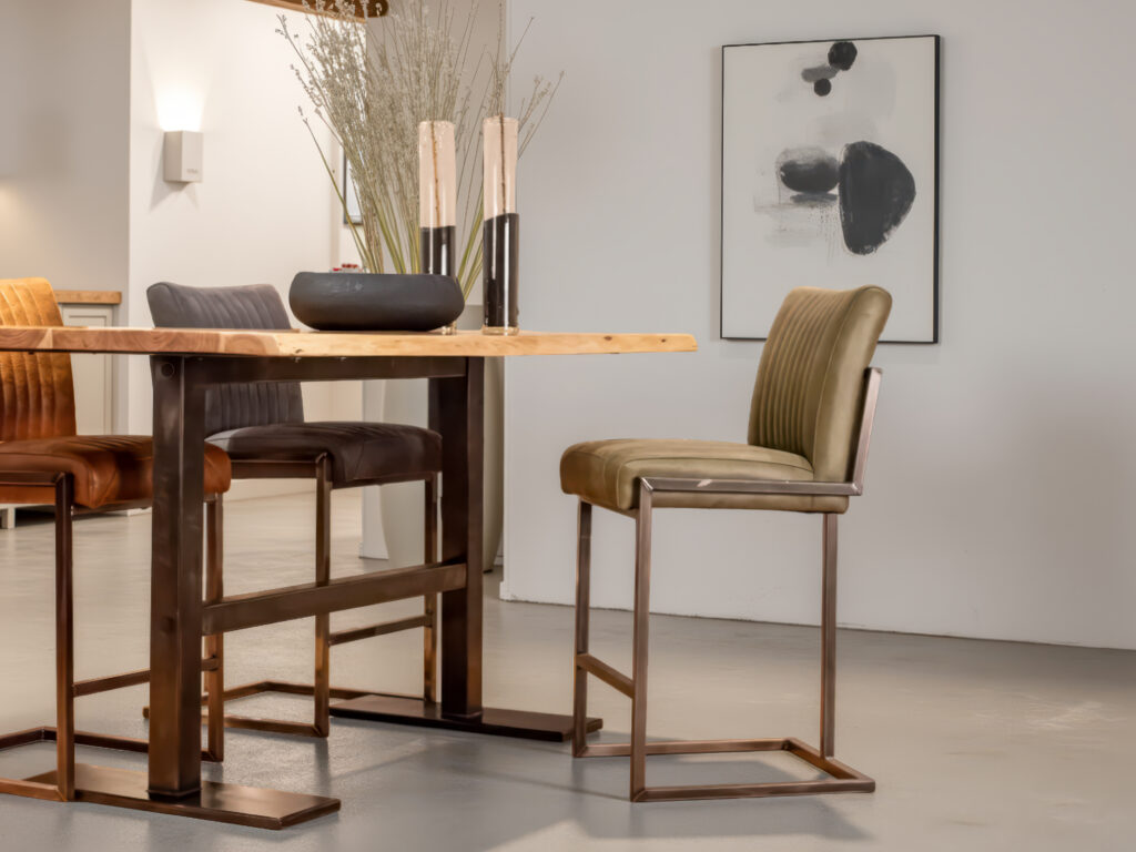 karaktervolle bartafel met een warme, levendige houtnerf