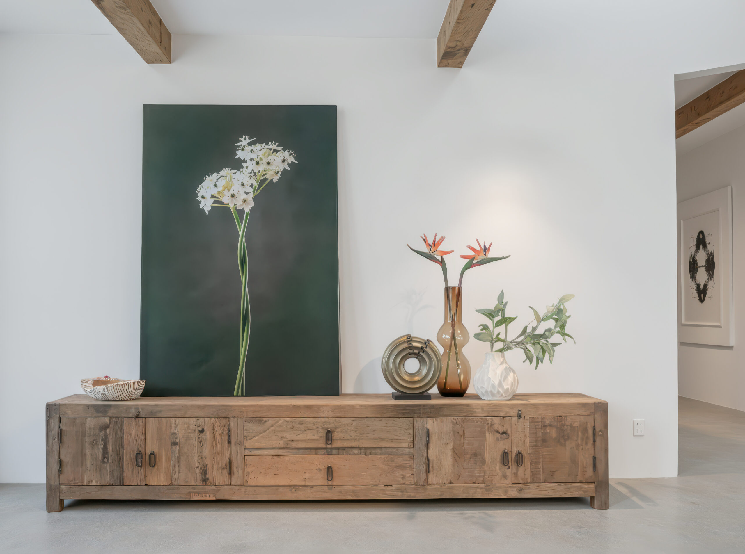 Rustiek tv-meubel van massief hout met natuurlijke nerven