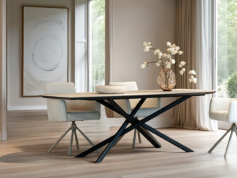 Eettafel met speels gevormd HPL blad en stevig gepoedercoat onderstel