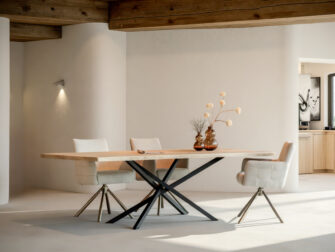 Tafel Boston - 240x100cm - boomstamblad - ultra matte lak - metaalkleur zwart - met onze eetkamerstoelen Lamezi onderstel c Eettafel met moderne rechte belijning van eikenhout