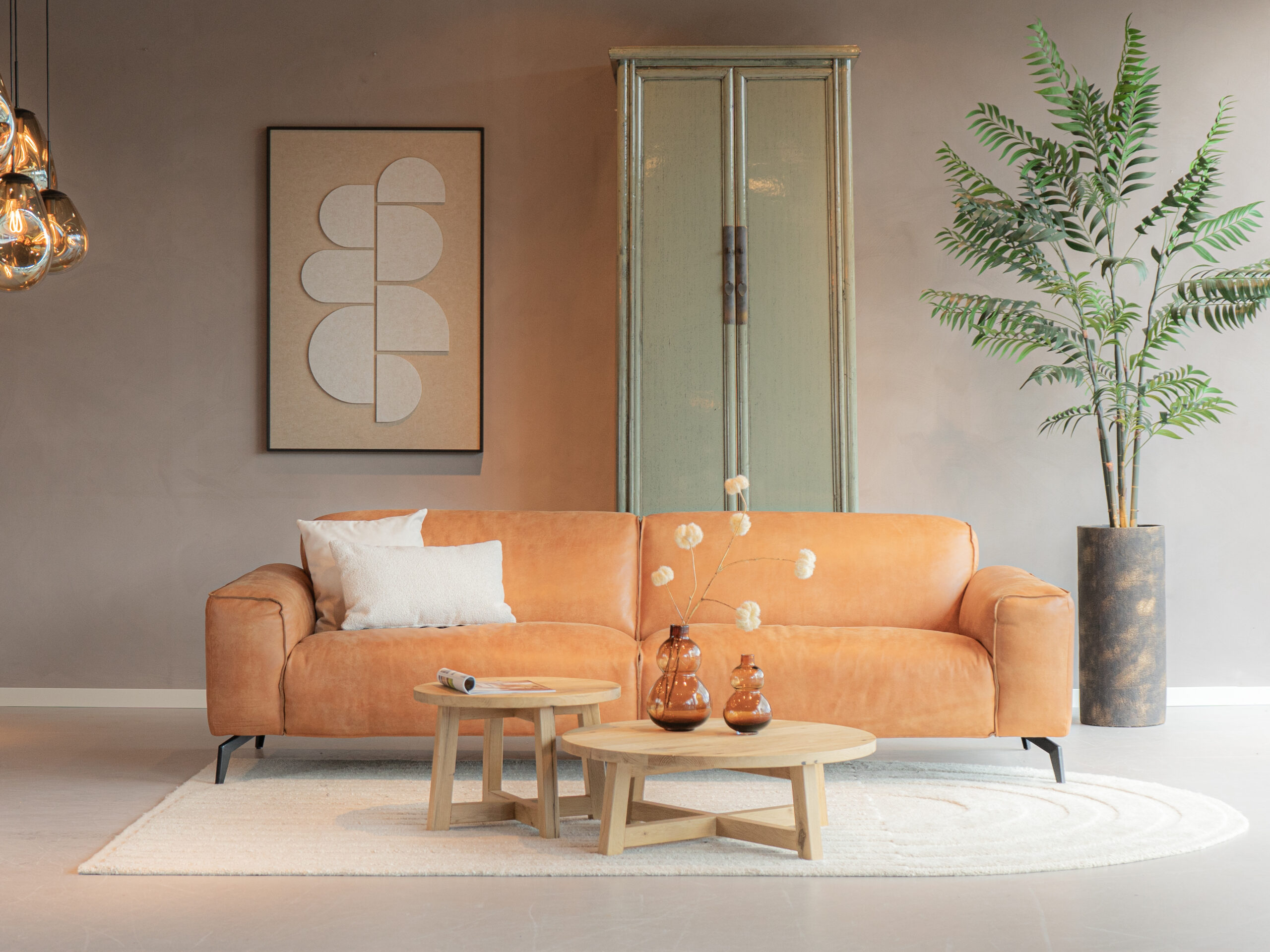 walnoot kleurige bank