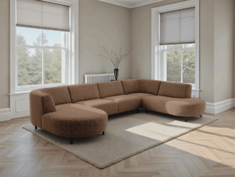 Moderne U-bank met zachte rondingen en veel zitruimte