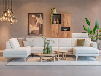 U-bank met meerdere relaxstanden en opstellingen