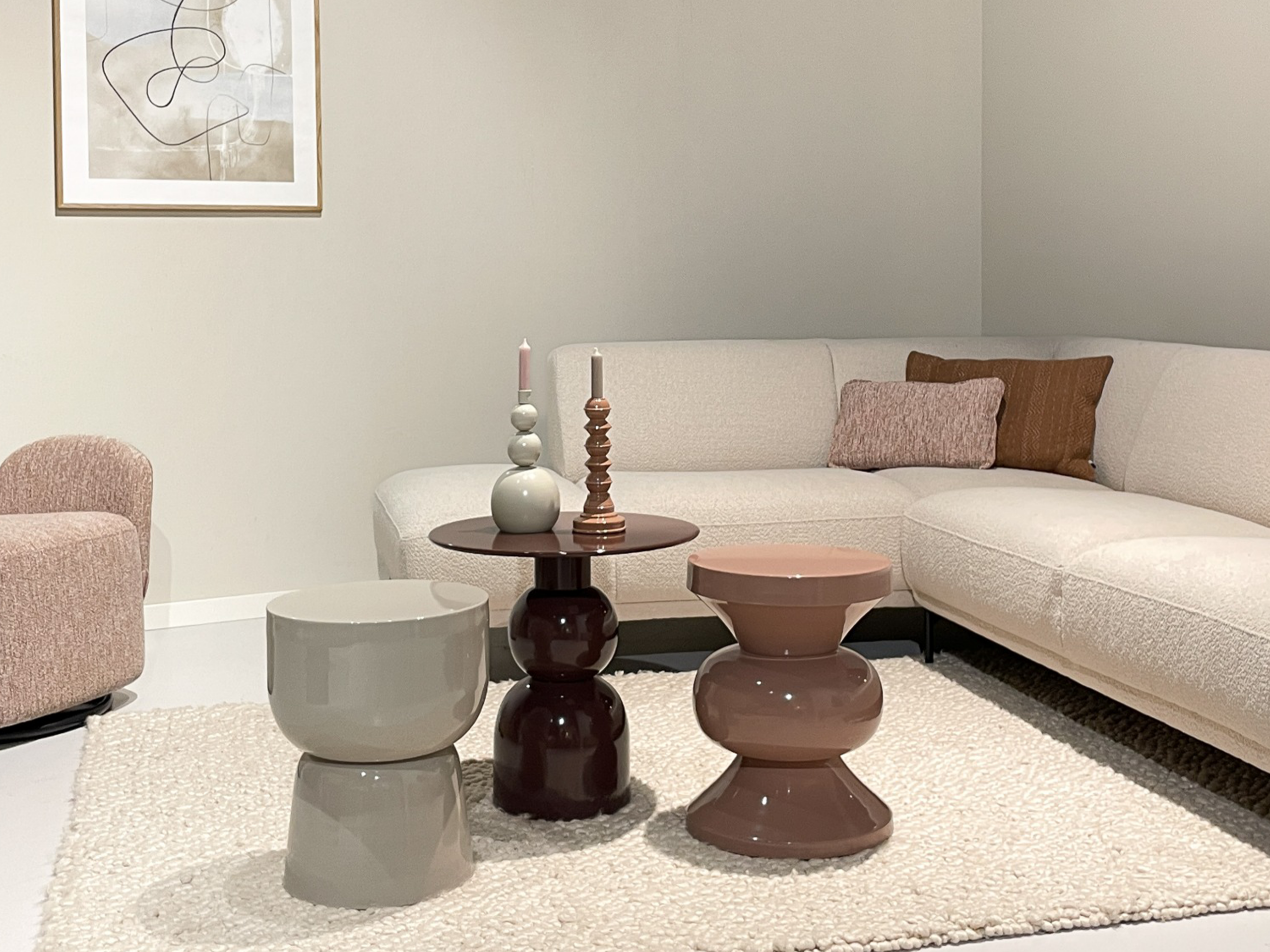 Moderne kleine bijzettafel met rond blad