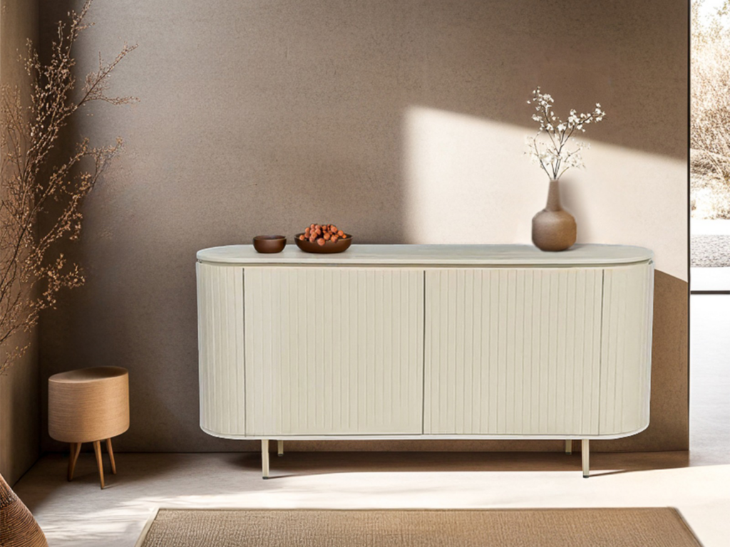 Stijlvol dressoir van mangohout, afgewerkt in beige voor een lichte en rustige sfeer