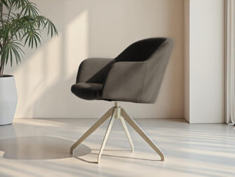 donker bruine eetkamer stoel met gekleurd onderstel