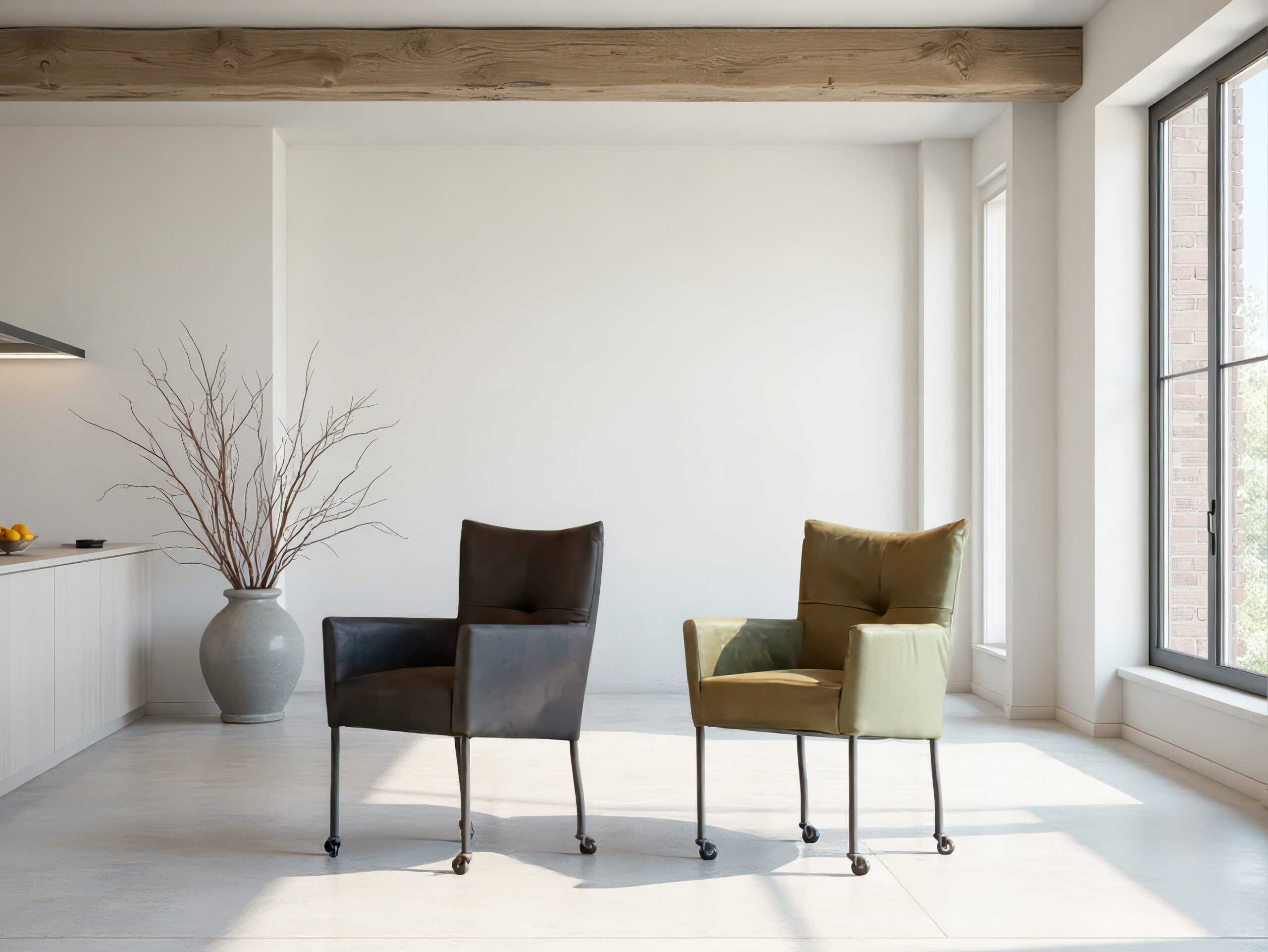 Eetkamerstoel Altino - bull eco leder onyx - antigo leer olive - met wielen