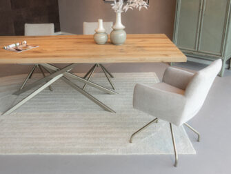 champagne kleurige eetkamerstoelen