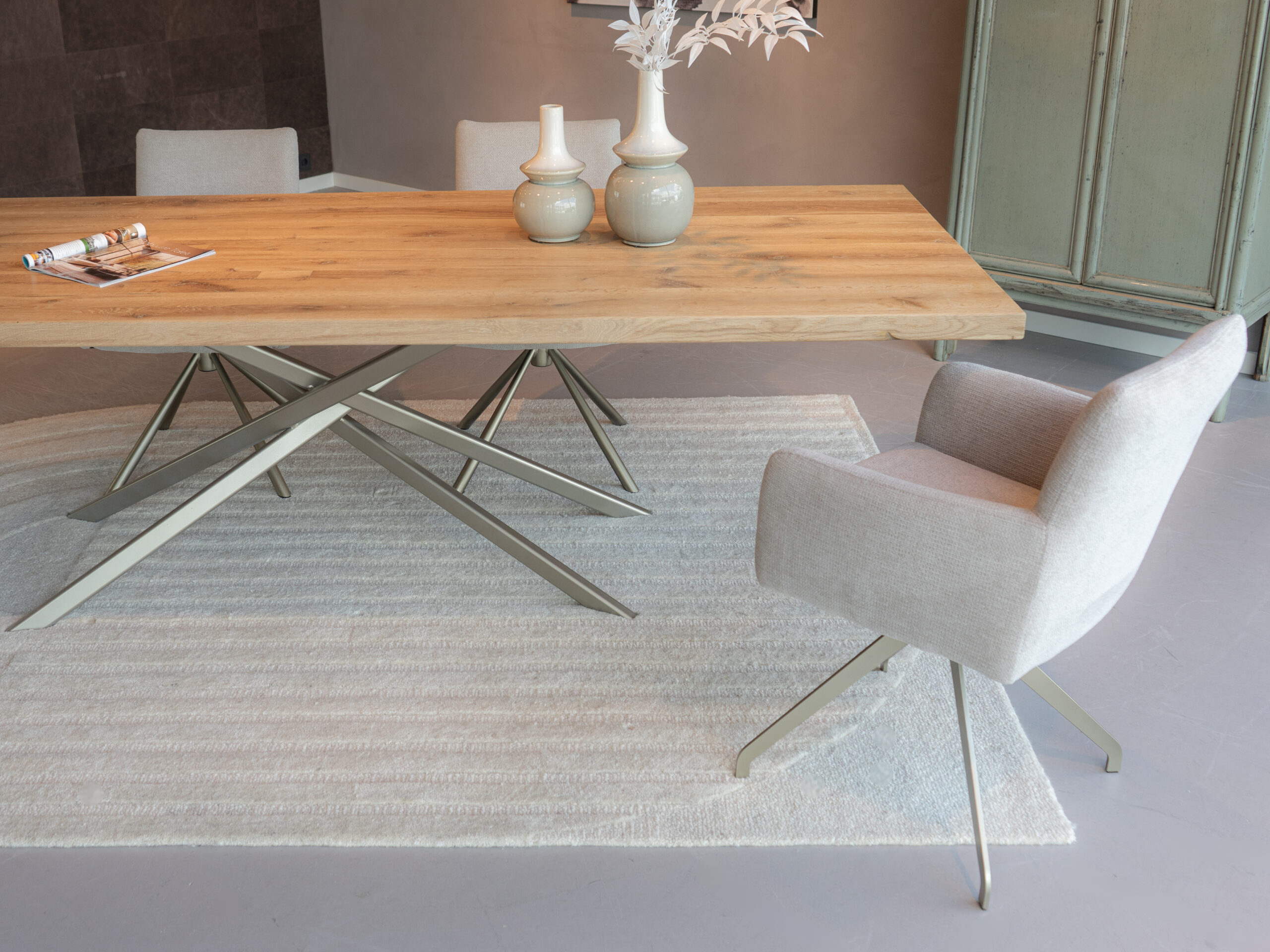 eetkamerstoelen met autoreturn