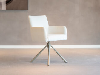 witte eetkamerstoel met draai functie