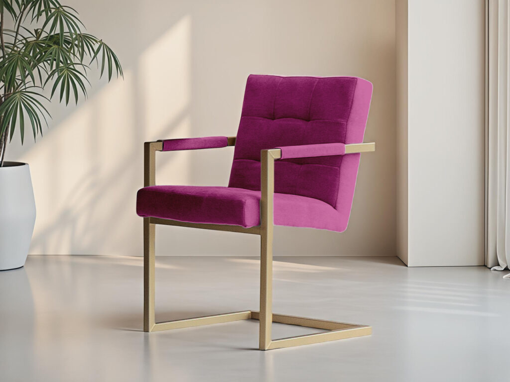 Stoffen eetkamerstoel in frisse paars roze tint, eigentijds design