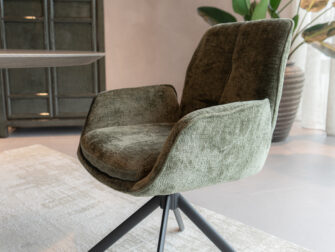 Moderne eetstoel snel leverbaar, ideaal voor een last-minute make-over