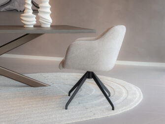 zwarte metalen pootjes eetkamerstoel