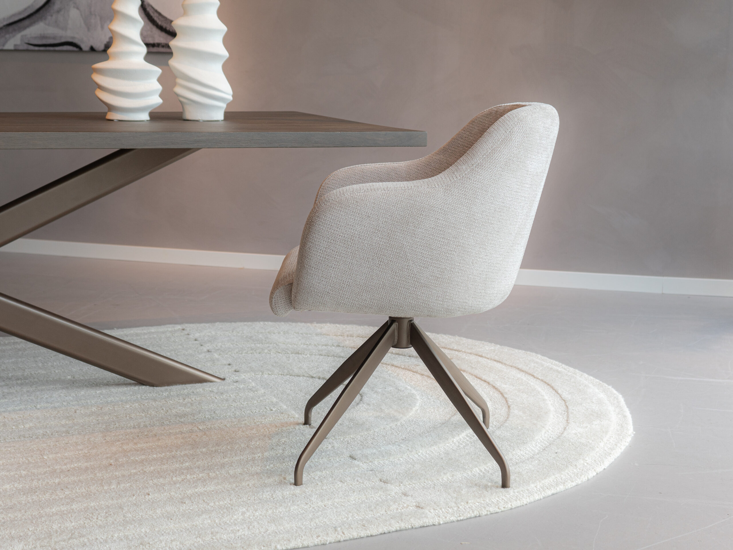 bruinkleurige stoelpoten