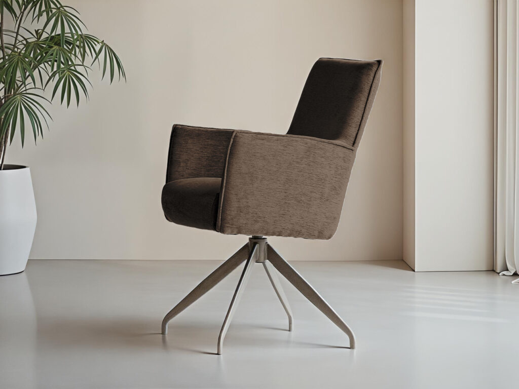 Warme bruinkleurige eetkamerstoel met metalen poten