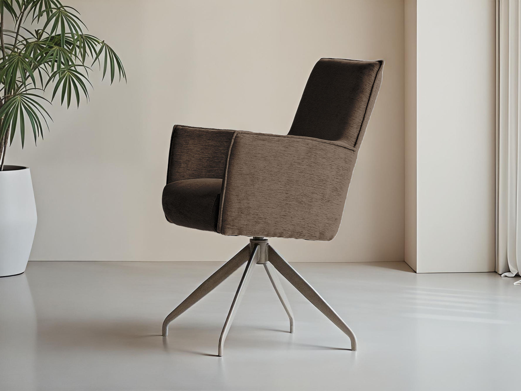 Warme bruinkleurige eetkamerstoel met metalen poten