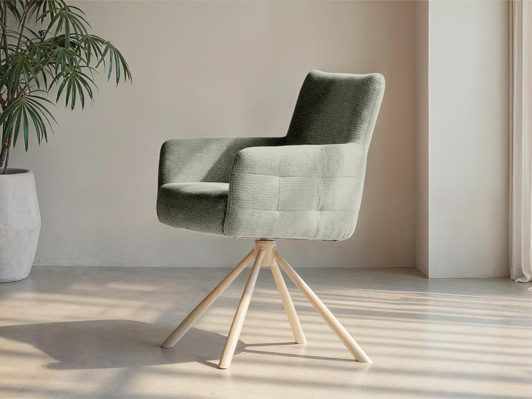 Eetkamerstoel met elegante armleuningen