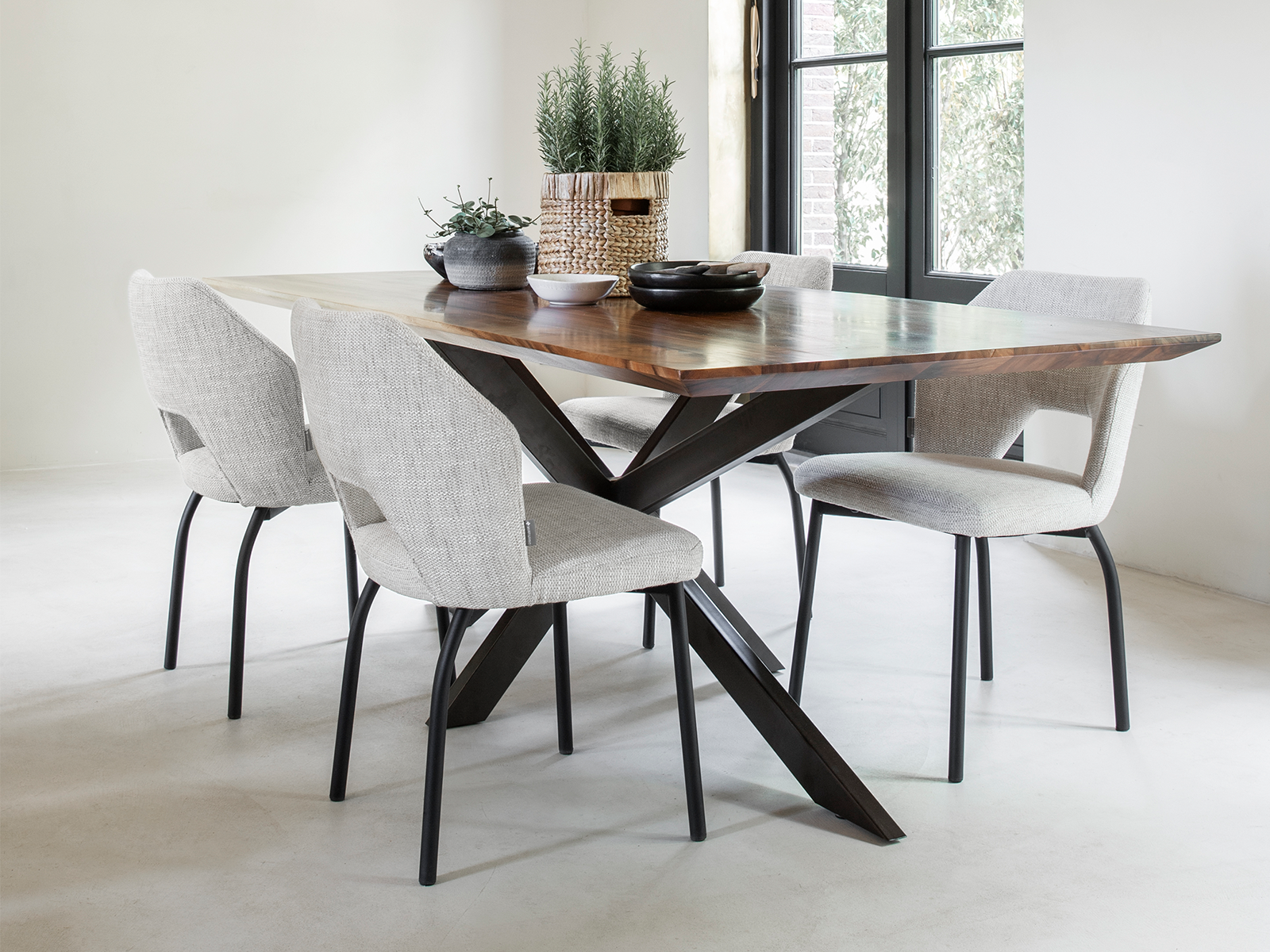 lang tafelen stoelen