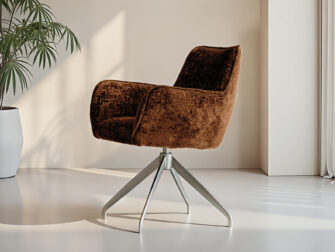 Draaibare eetkamerstoel met comfortabele kuipzitting en armleuningen