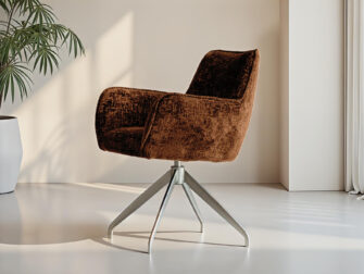 Eetkamerstoel Massimo - Eppic select tocco cinnamon - onderstel r - metaalkleur champagne Stijlvolle eetkamerstoel met chocoladebruine teddy bekleding en zilverkleurig onderstel