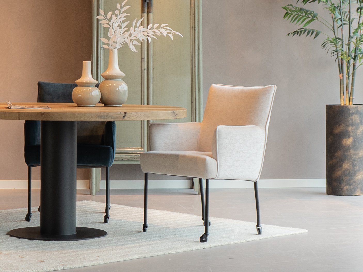 eetkamerstoelen met leuning en wielen loft cream