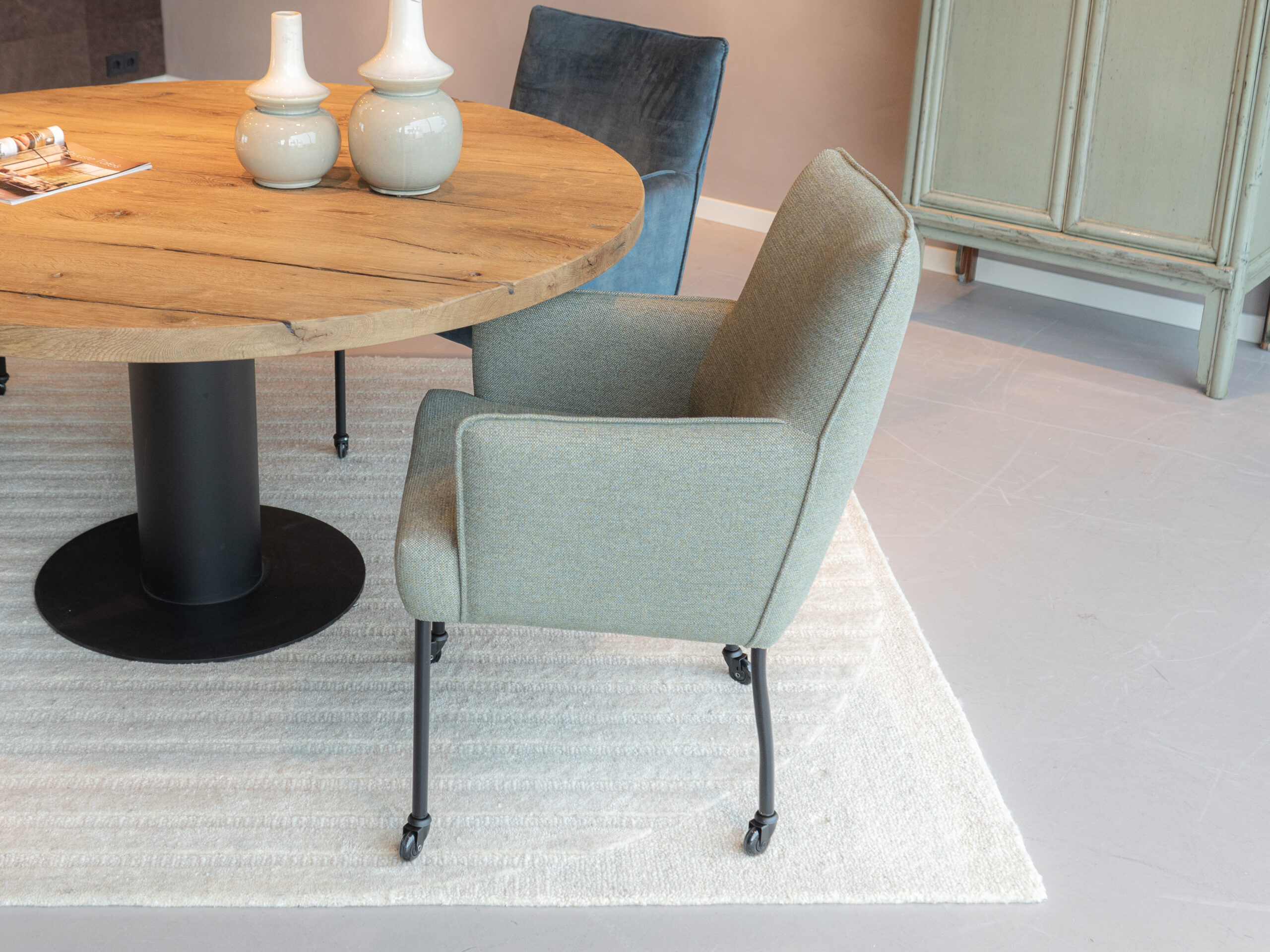 olijf kleur eetkamerstoelen met armleuning