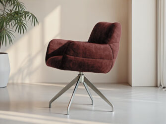 Eetkamerstoel Naxos - Eppic select country cabernet - onderstel r - metaalkleur champagne Dieprode fluwelen eetkamerstoel met elegante belijning en draaiend onderstel