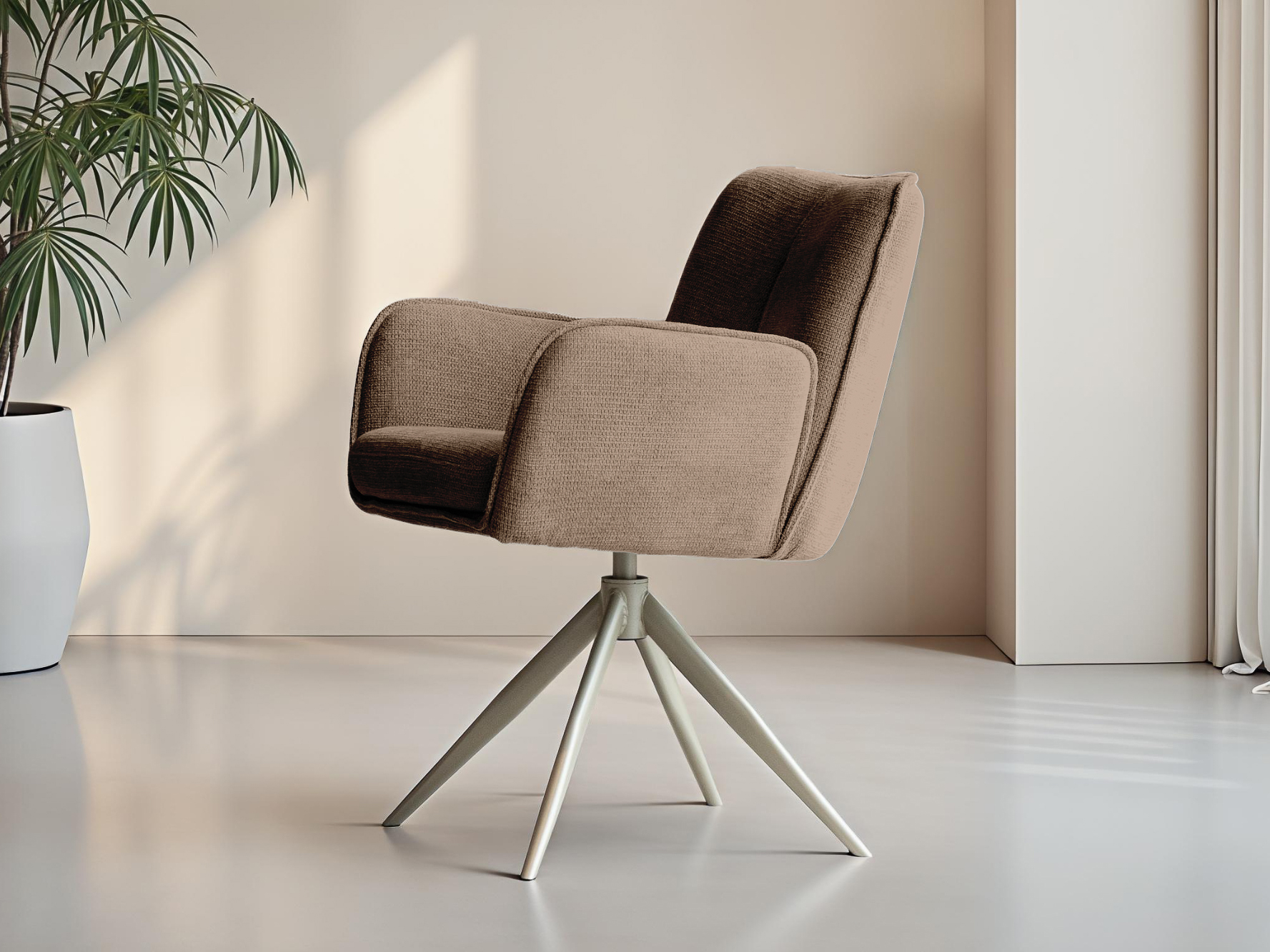 Cognackleurige eetkamerstoel met luxe afwerking