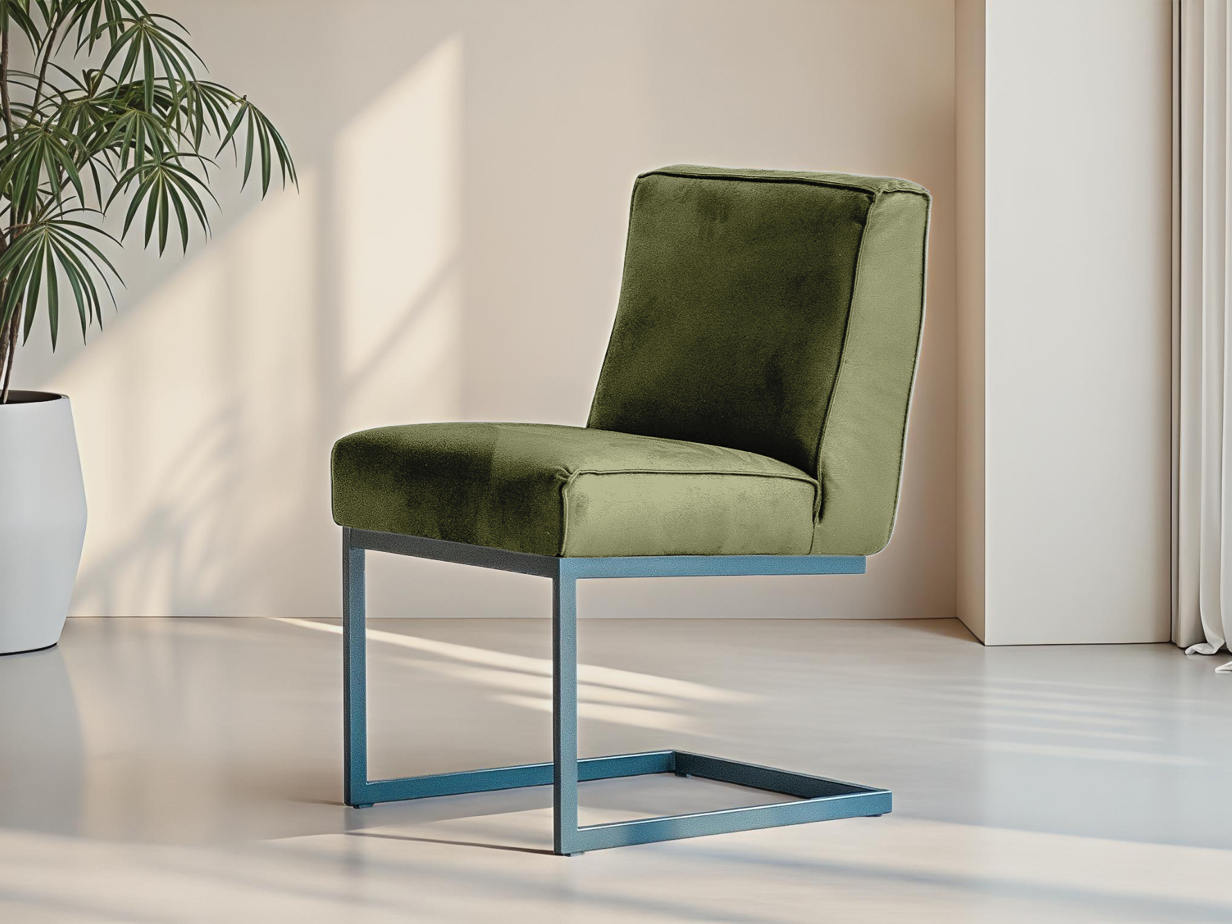 Mosgroene stoel met zachte zitting en stevige sledepoot onderstel.