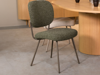 Eetkamerstoel Solis - forest - zonder arm - metaalkleur dark green Stoel met afgeronde rugleuning in forest Boucle, gecombineerd met een donkergroene basis