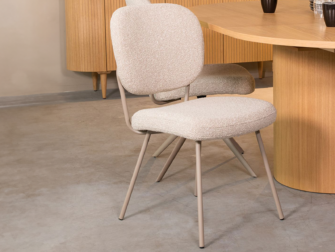 Eetkamerstoel Solis - naturel - zonder arm - metaalkleur taupe lichtkleurige eetkamerstoel zonder armleuningen, met zacht Boucle zitvlak en metalen poten