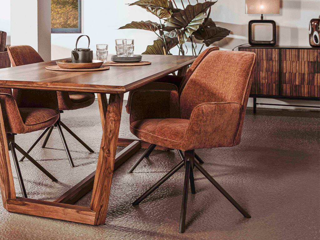 Parelkoperen eetkamerstoel Stino, een luxe keuze voor elke eetkamer