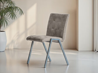 Grijze eetkamerstoel in moderne stijl met stevig zwart onderstel