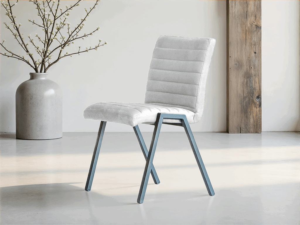 Witte designstoel met zachte stof en strak onderstel