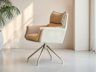 Trendy eetkamerstoel met draaibare zitting en stevige poten