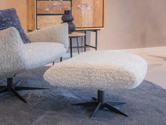 luxe relaxfauteuil met voetenbank, volledig aanpasbaar in stof en afwerking