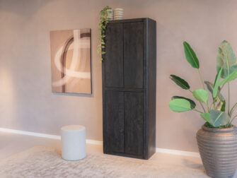 moderne deurenkast met zachte sluiting en ruime opbergvakken