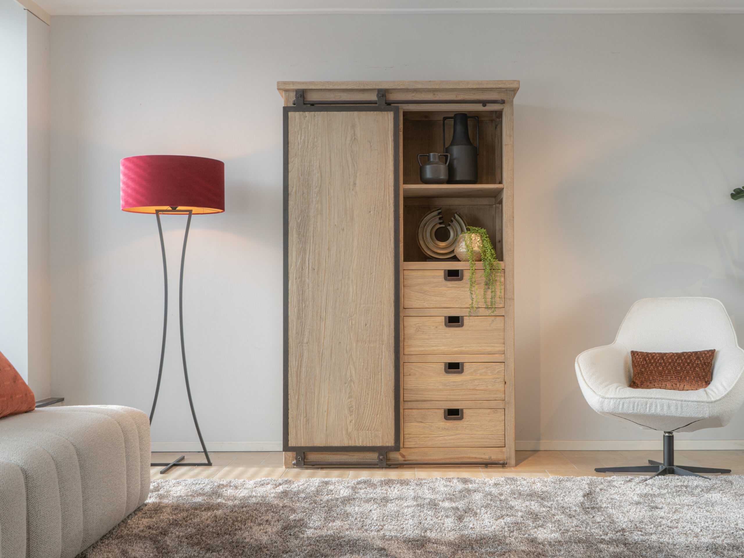 wandkast met schuifdeuren