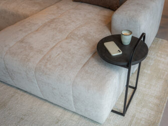 ronde bijzettafel voor bij de bank