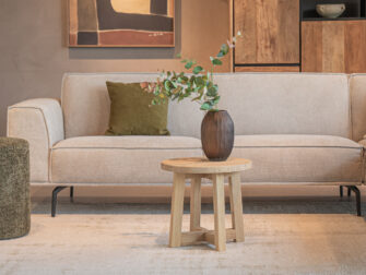 Ronde eikenhouten salontafel met houten onderstel