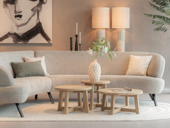 diverse salontafels in oud eiken