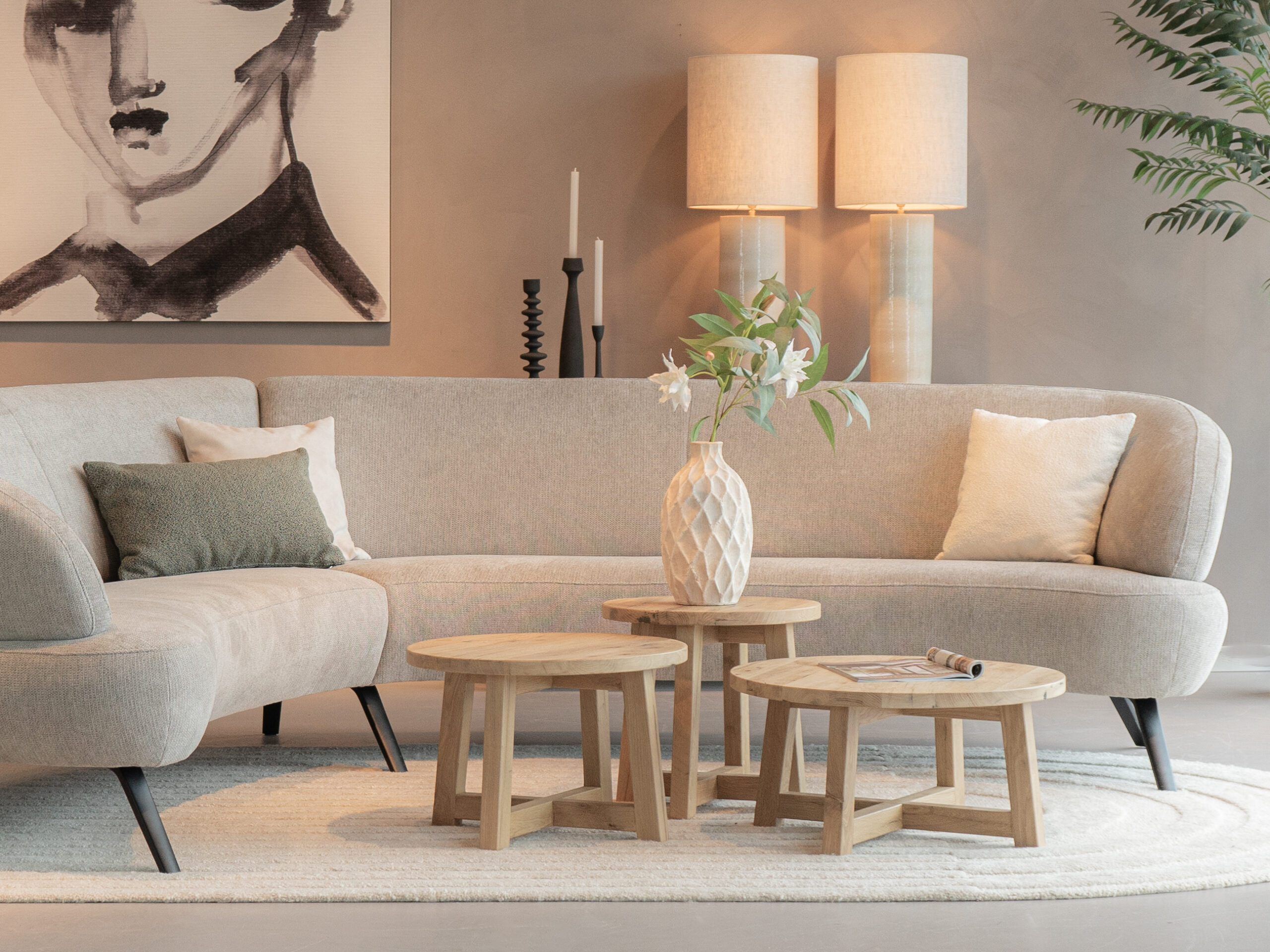 diverse salontafels in oud eiken